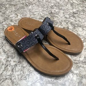 Guess Los Angeles Signature T Strap Logo Sandal Size 11 NWT
